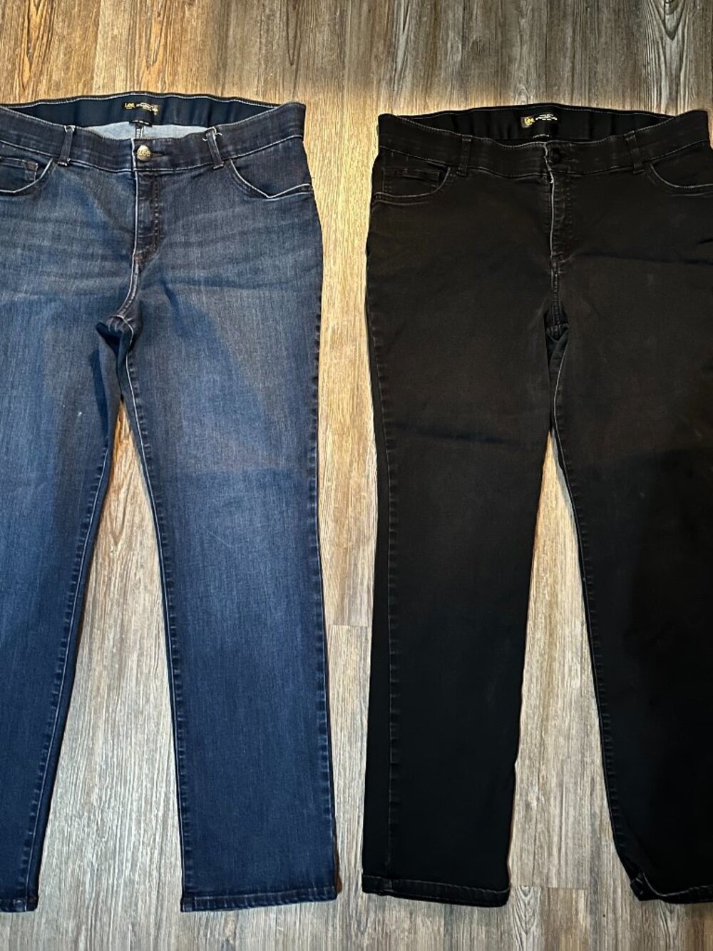 2 Pairs Of Lee Jeans - Women Size 16W Long(36x32) -Regular Fit, Straight Leg